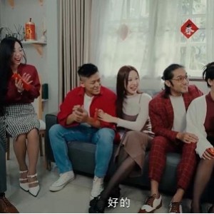 苏畅大合集：麻豆女演员自拍短片用嘴多人游女同道具绿M情节，尽显魅力